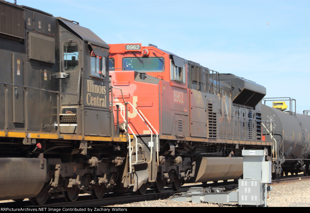 CN 8962